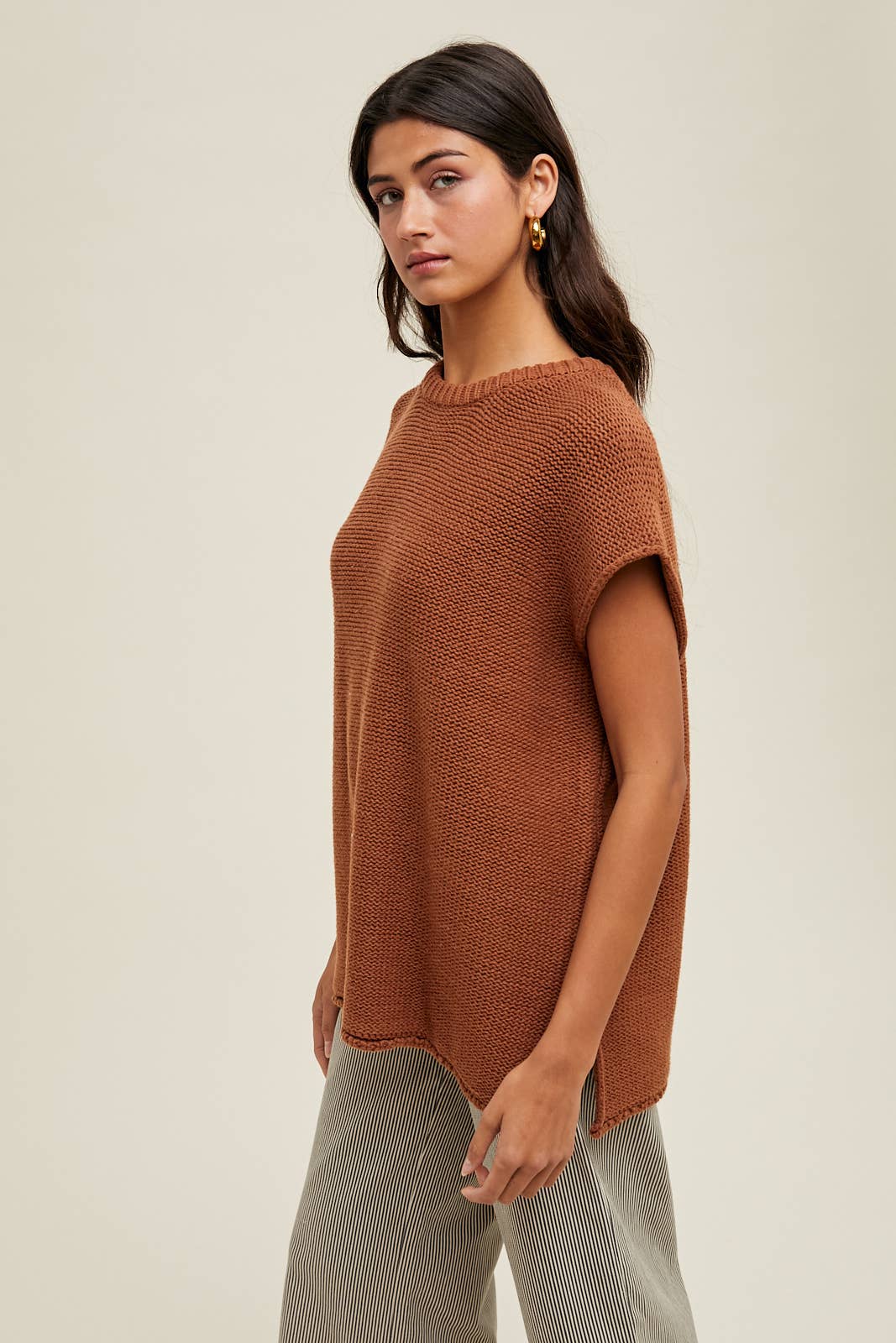 Oversized Sleeveless Sweater • Brown