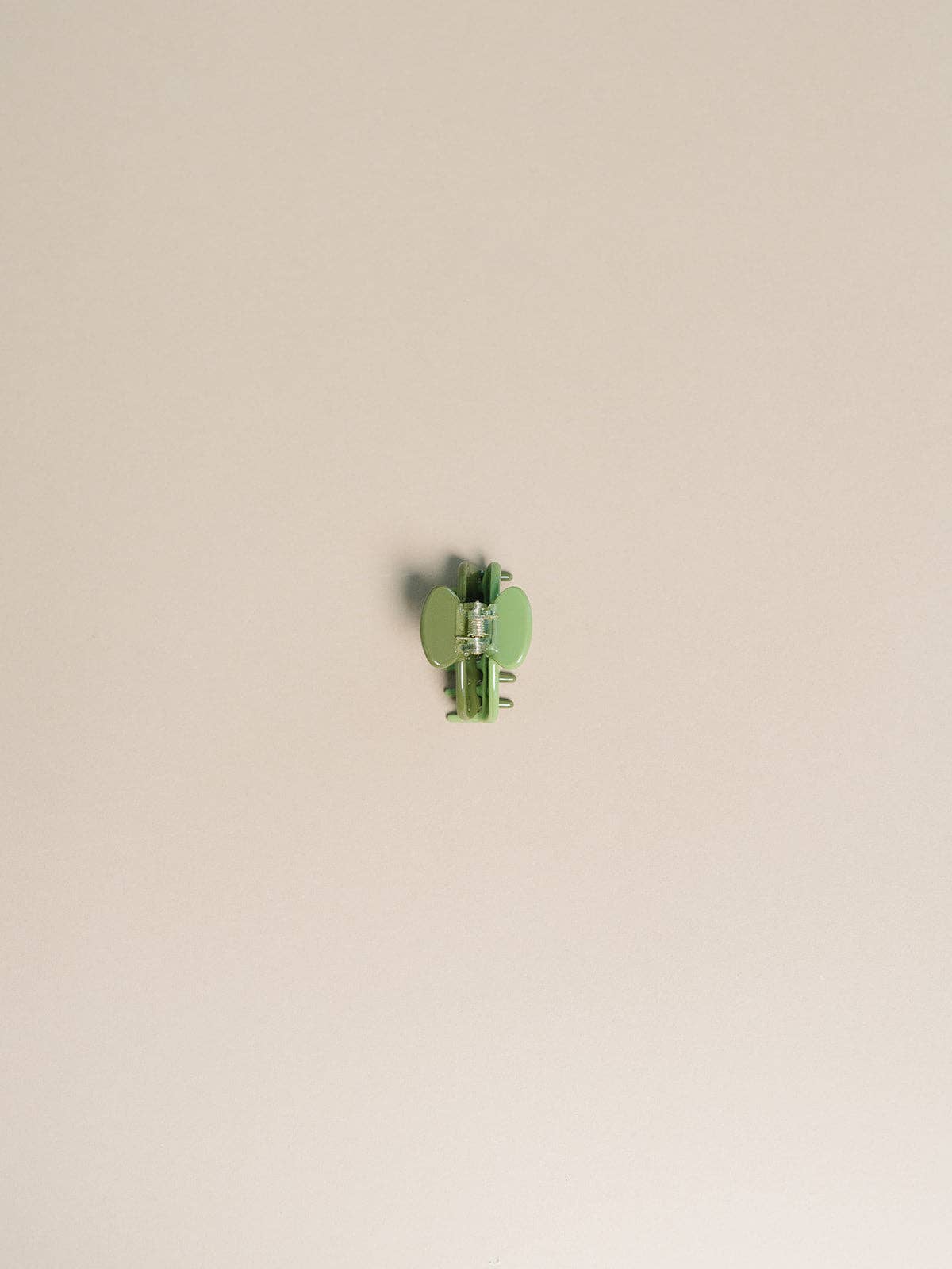 Nat + Noor • Small Hair Claw Clip • Two Tone Pear Green