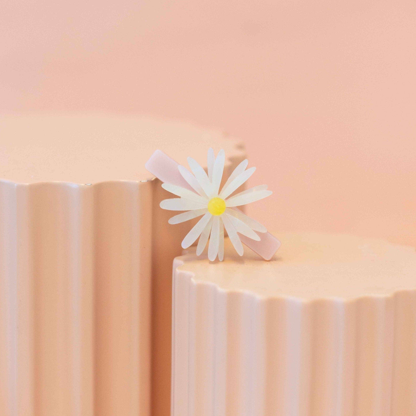 Jenny Lemons Daisy Alligator Hair Clip