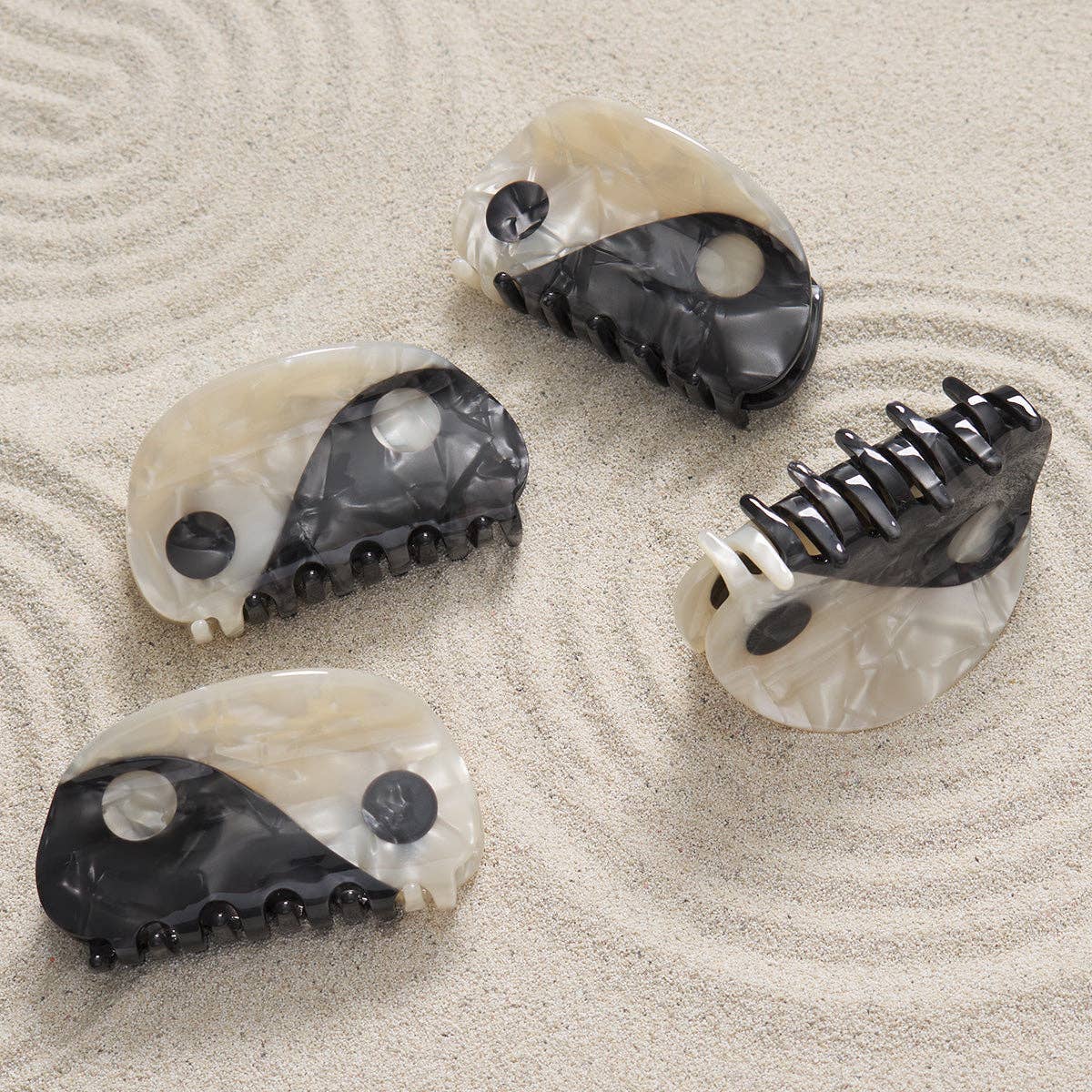 Yin-Yang Claw Black