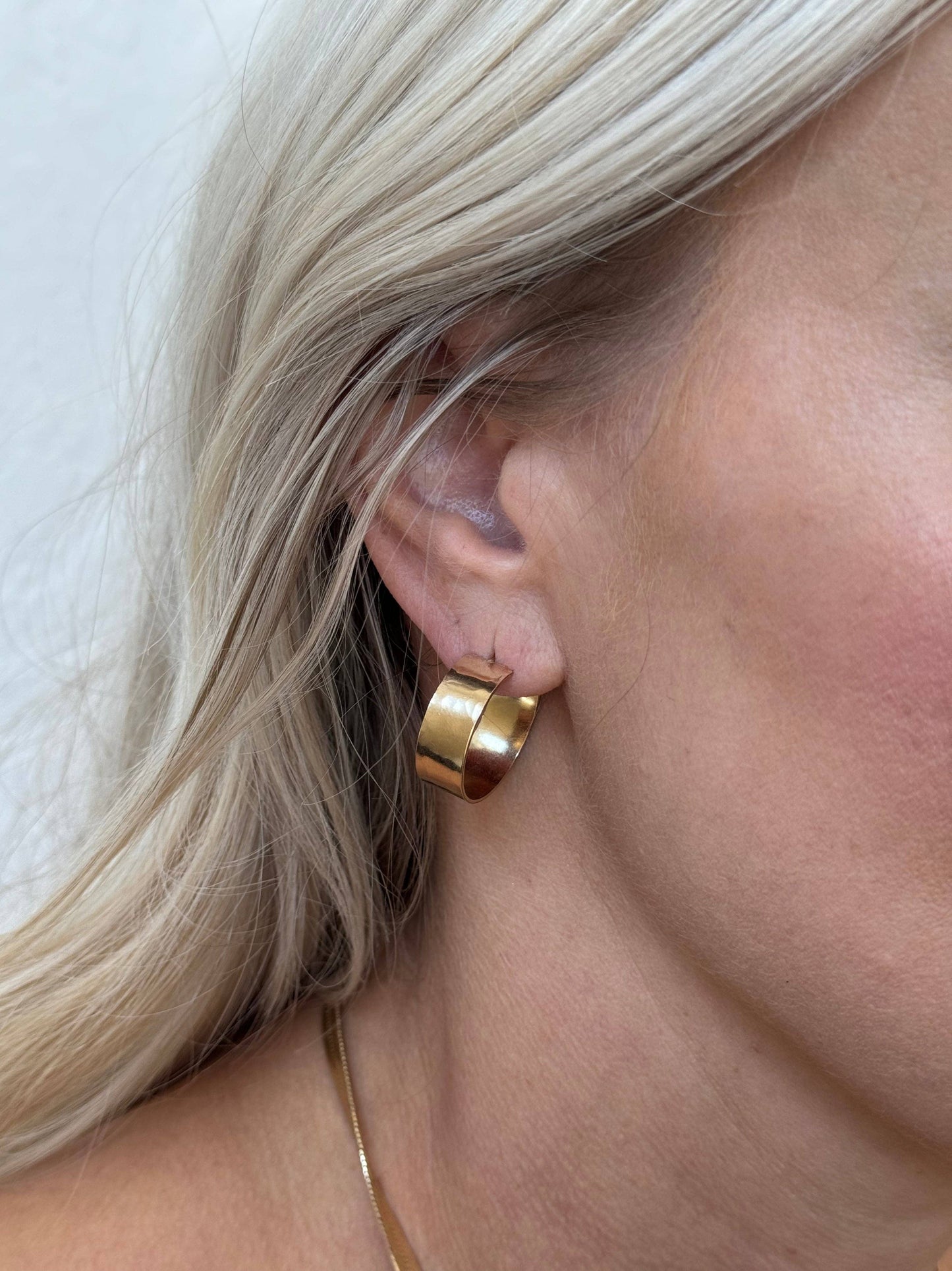 Stella Hoops • 14k Gold Fill