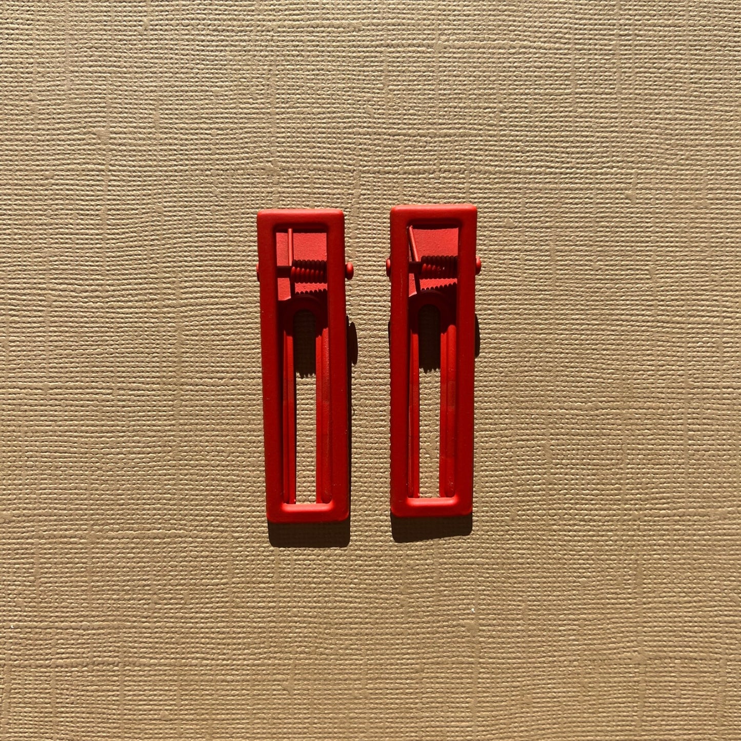 Nat + Noor • Lu Lu Alligator Hair Clip • Heriloom Tomato