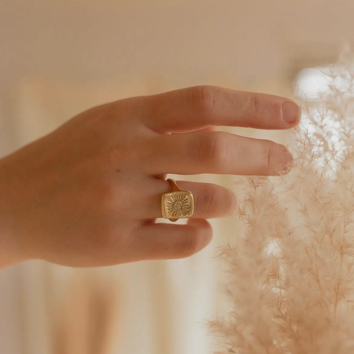 Dea Dia • The Tarot Sun Ring • Brass