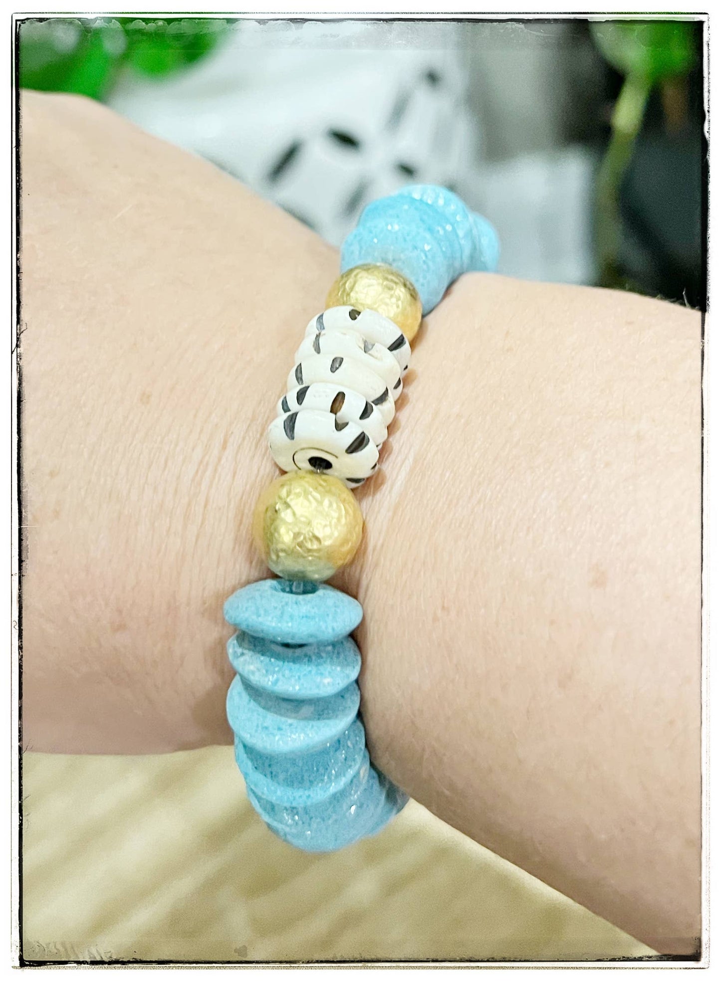 Handmade Ashanti Glass Bead Stretch Bracelet • Teal