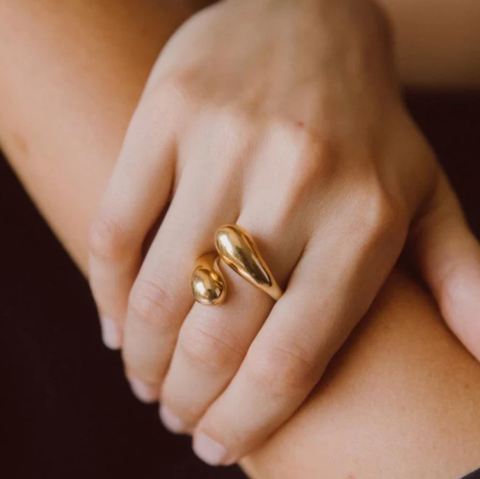 Twist it Up Statement Ring • Brass