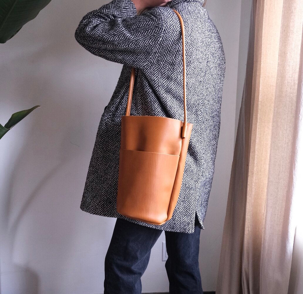 Charlie’s Goods Handmade Modern Bucket Bag Saddle Tan