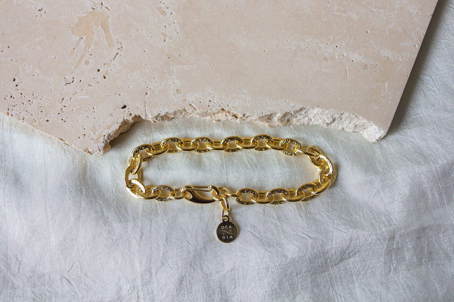 Dea Dia • Delara Pattern Chain Bracelet • Gold