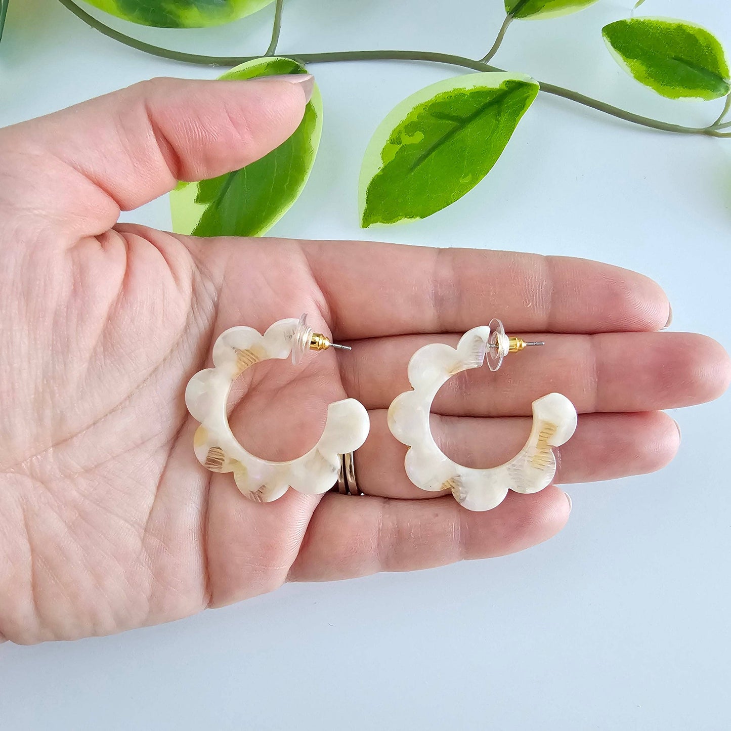 Flora Hoops • Cream