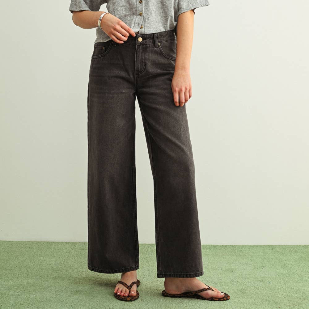 Relaxed Regular Wide Leg Jeans • Black