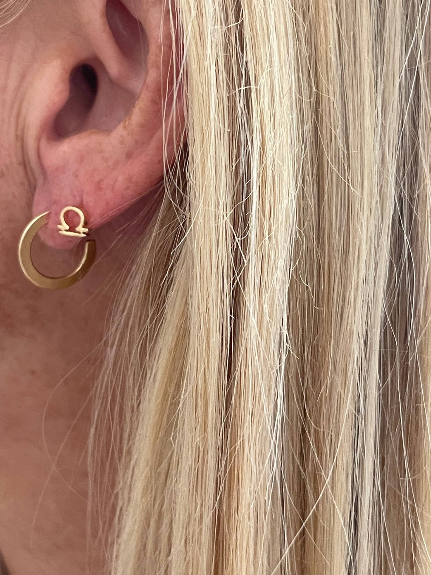 Lind Hoop Earrings • Small • 14K Gold Fill