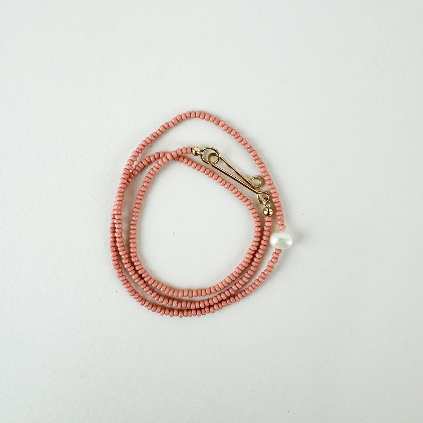 The Khadi Seed Bead Pearl Necklace • Mauve