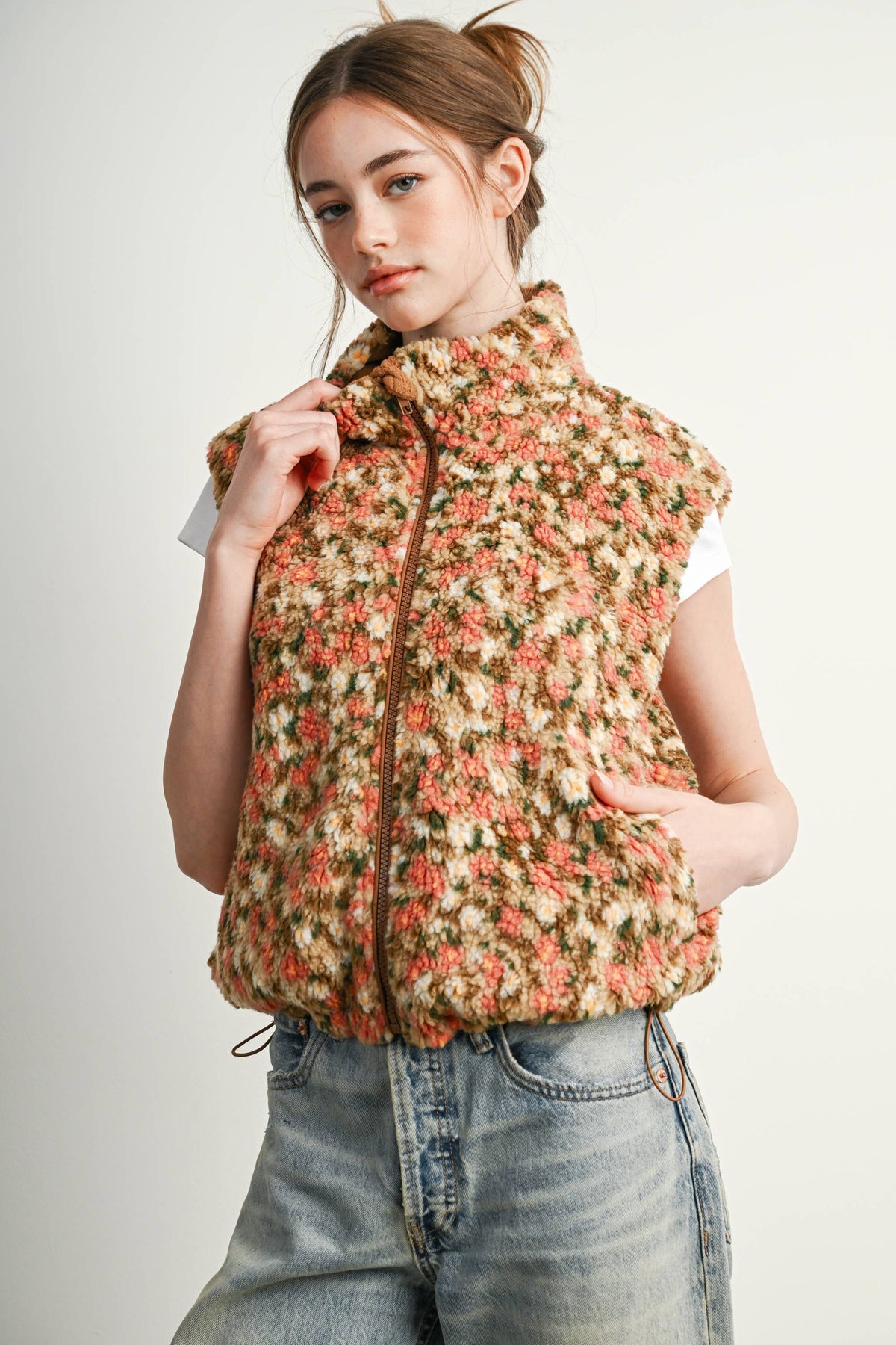 Ditsy Floral Sherpa Fleece Vest • Tan