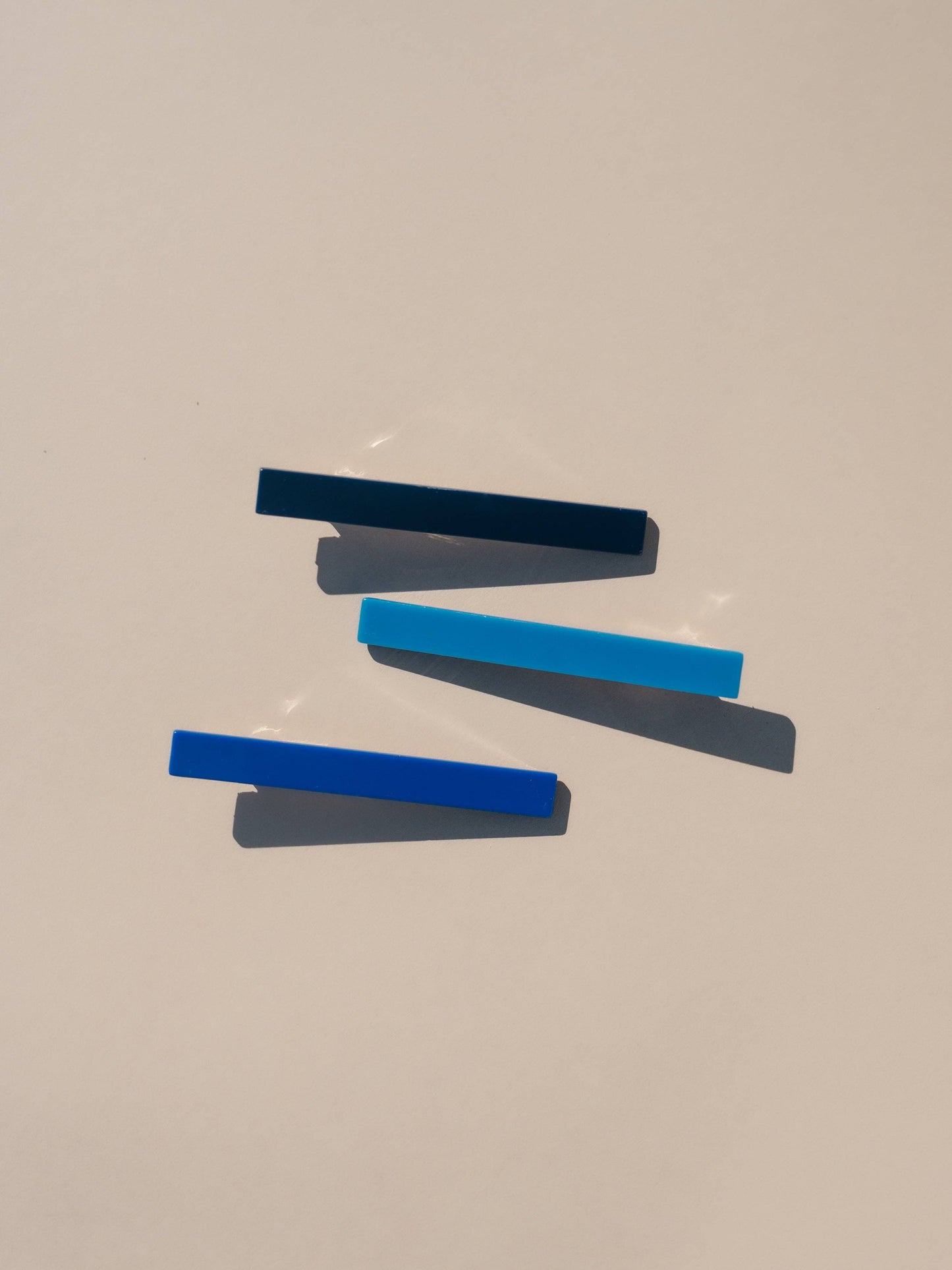 Nat + Noor • Evie Alligator Hair Clips • Blue Tones