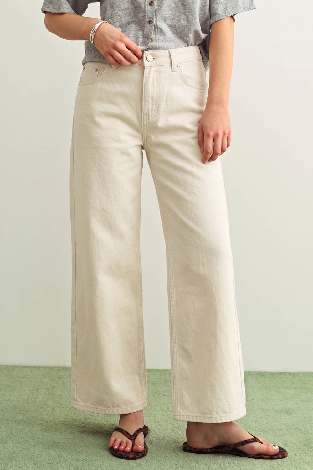 Relaxed Regular Wide Leg Jeans • Ecru