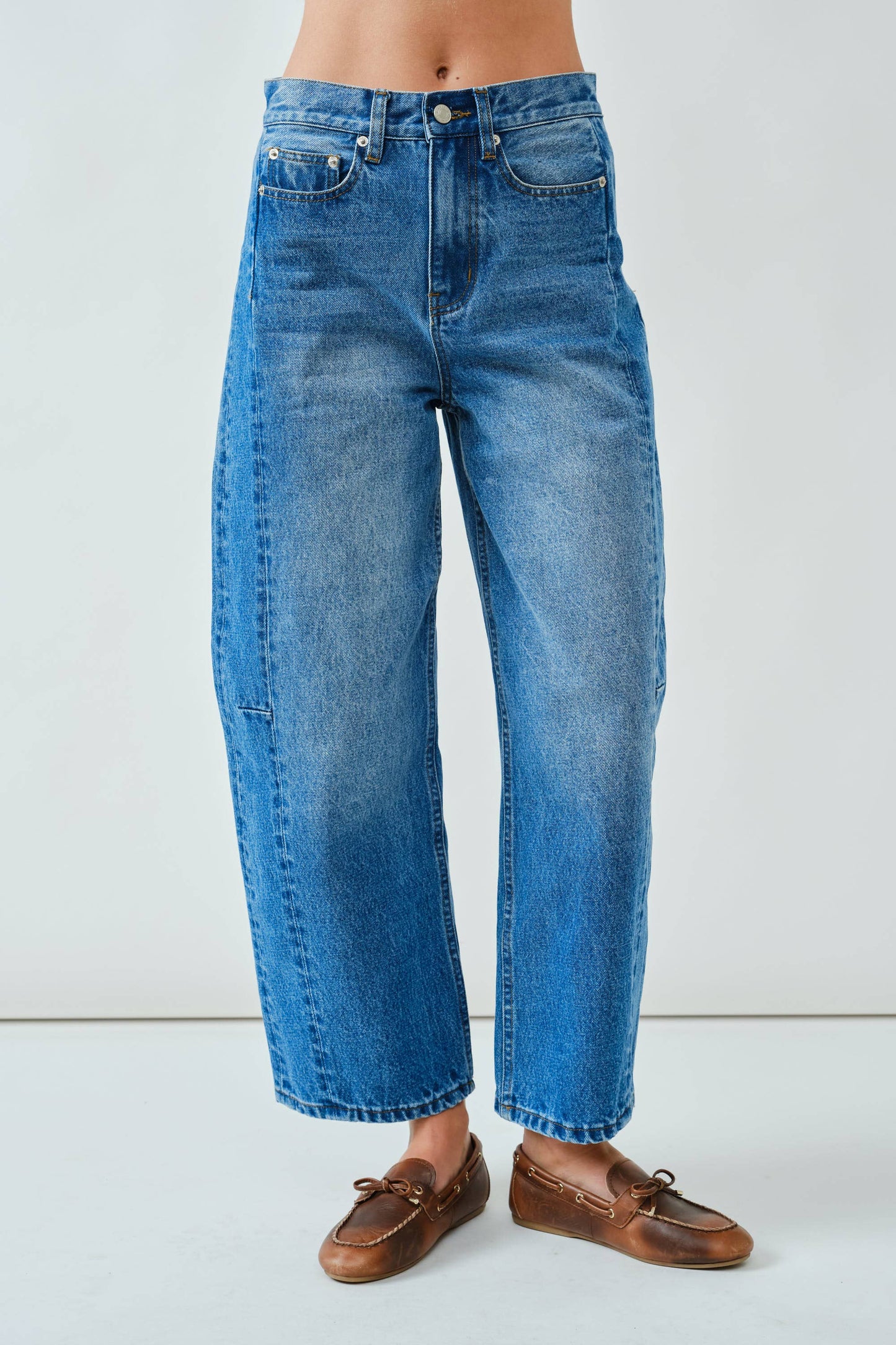 Relaxed Barrel Denim • Medium Wash