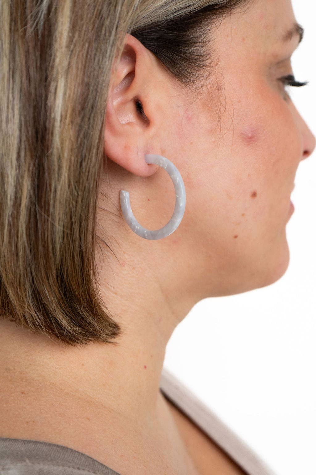 Camy Hoops • Pearl