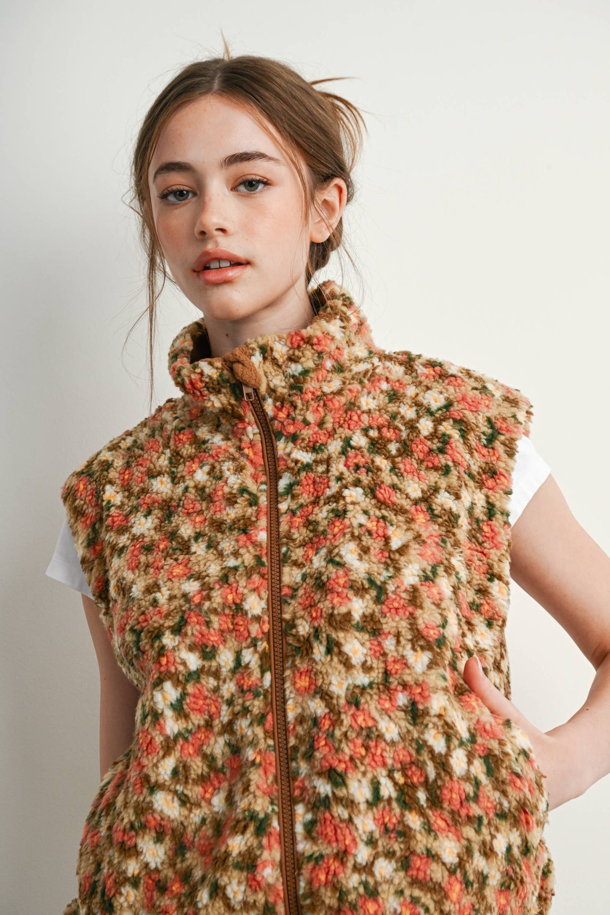 Ditsy Floral Sherpa Fleece Vest • Tan
