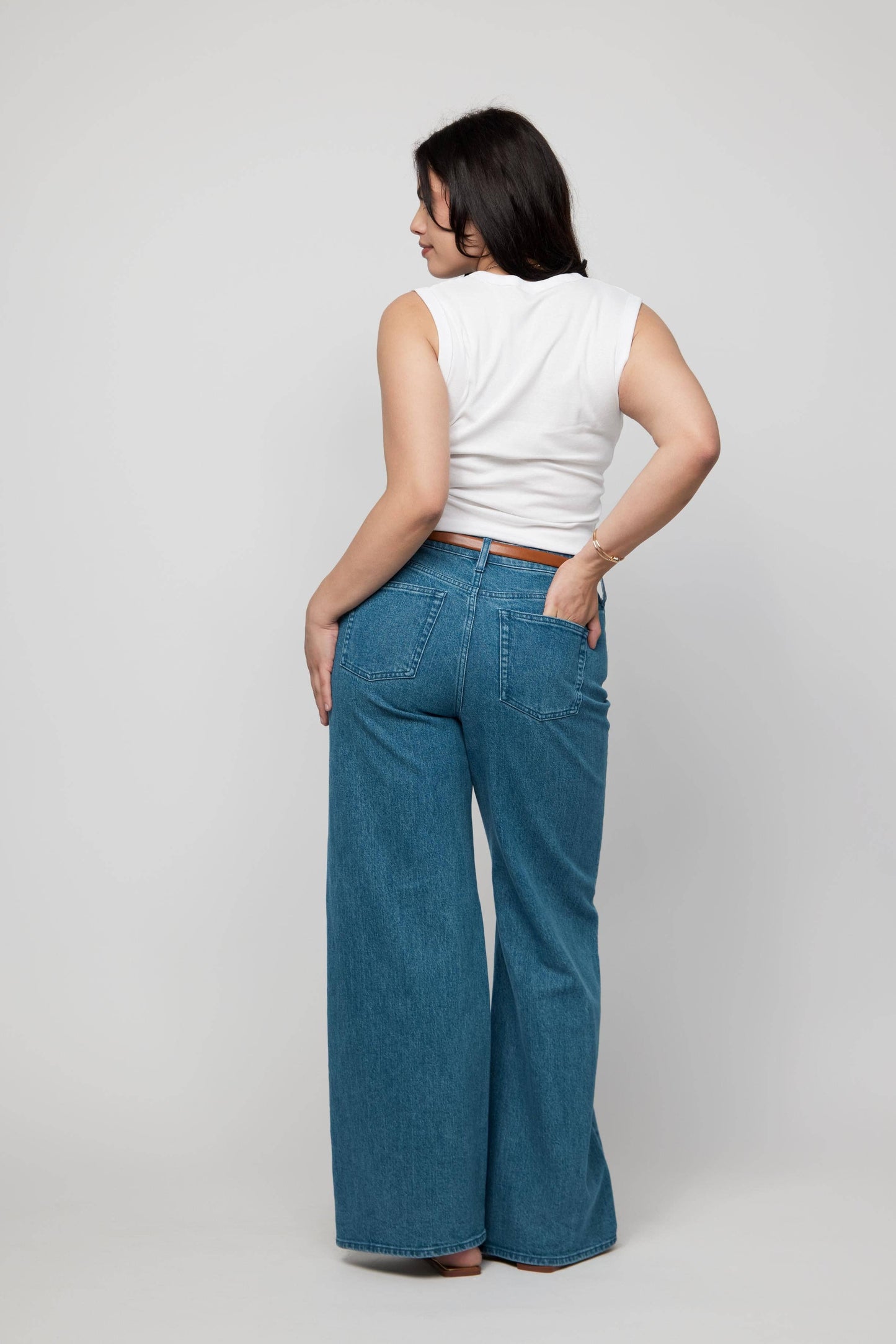 Oliver Logan • Andrews High Rise Extra Wide Leg Jean • Medium Wash