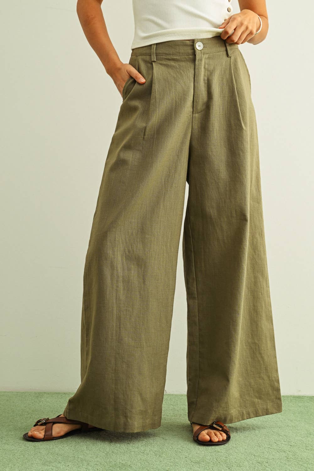 Pleated Linen Trousers • Olive
