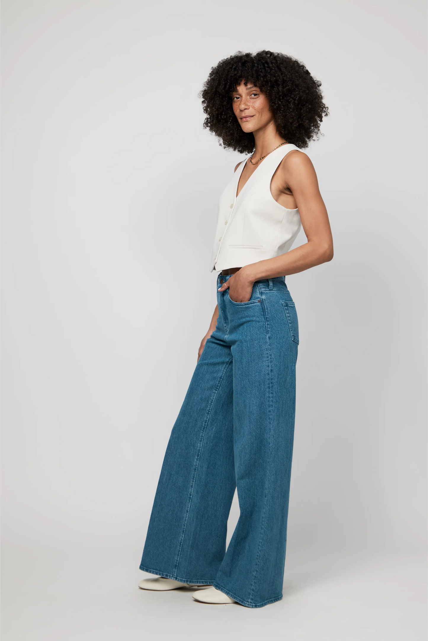 Oliver Logan • Andrews High Rise Extra Wide Leg Jean • Medium Wash