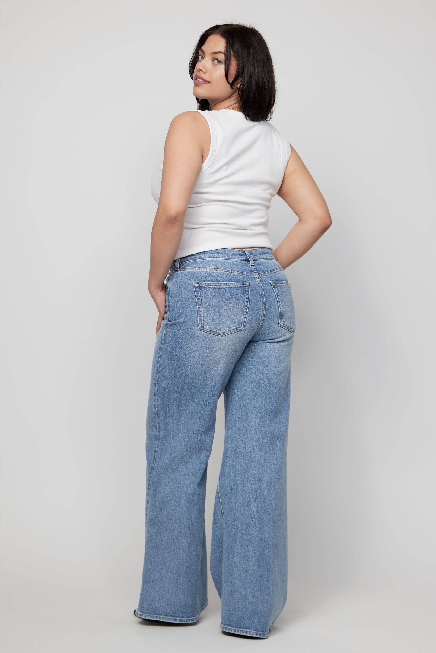 Oliver Logan • Andrews High Rise Extra Wide Leg • Classic Vintage