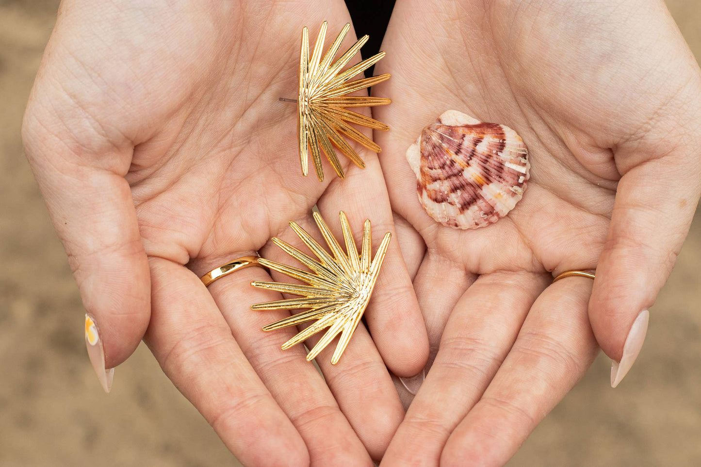 Palmier Stud Earrings • Gold