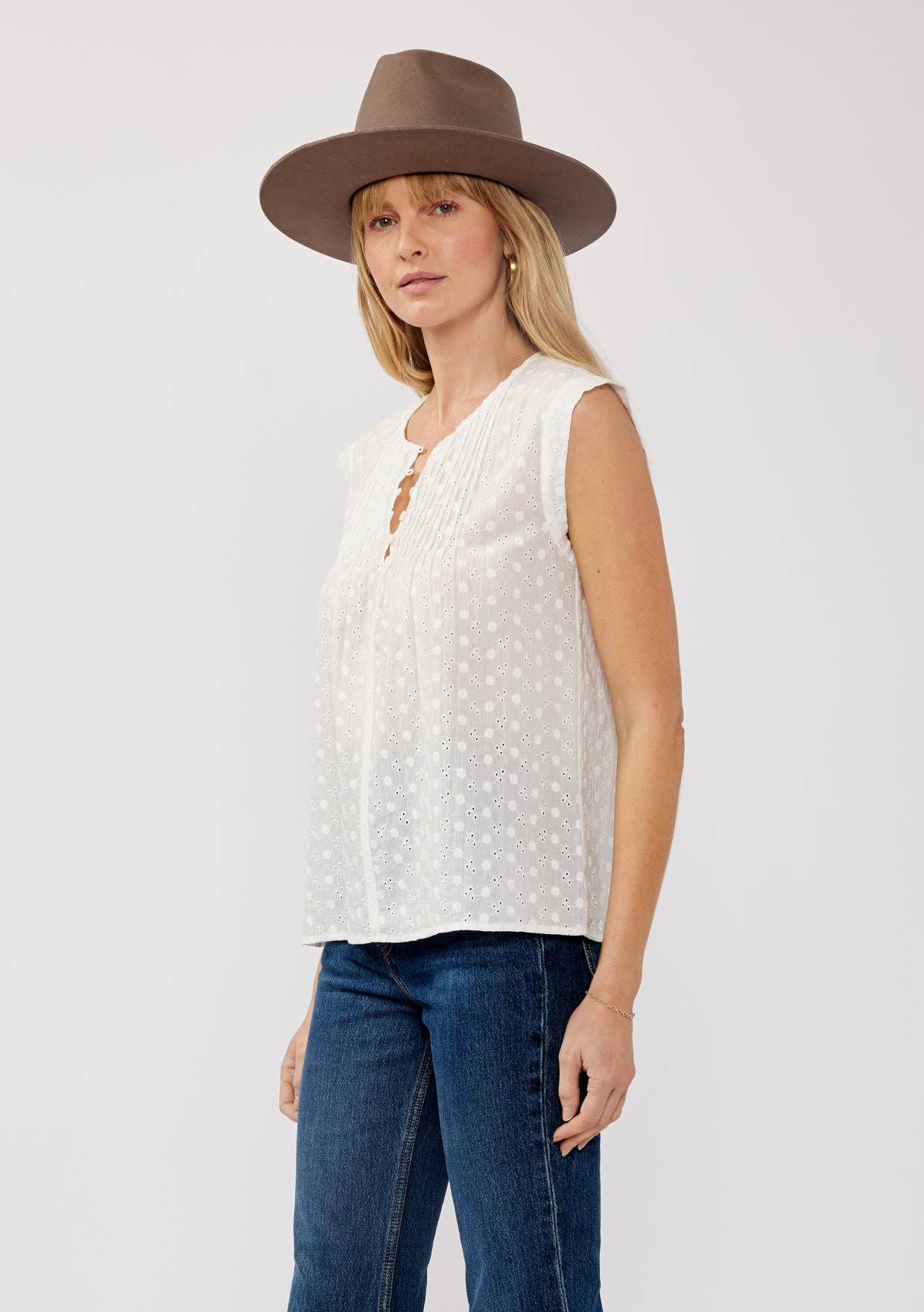 Eyelet Pintuck Sleeveless Top • White