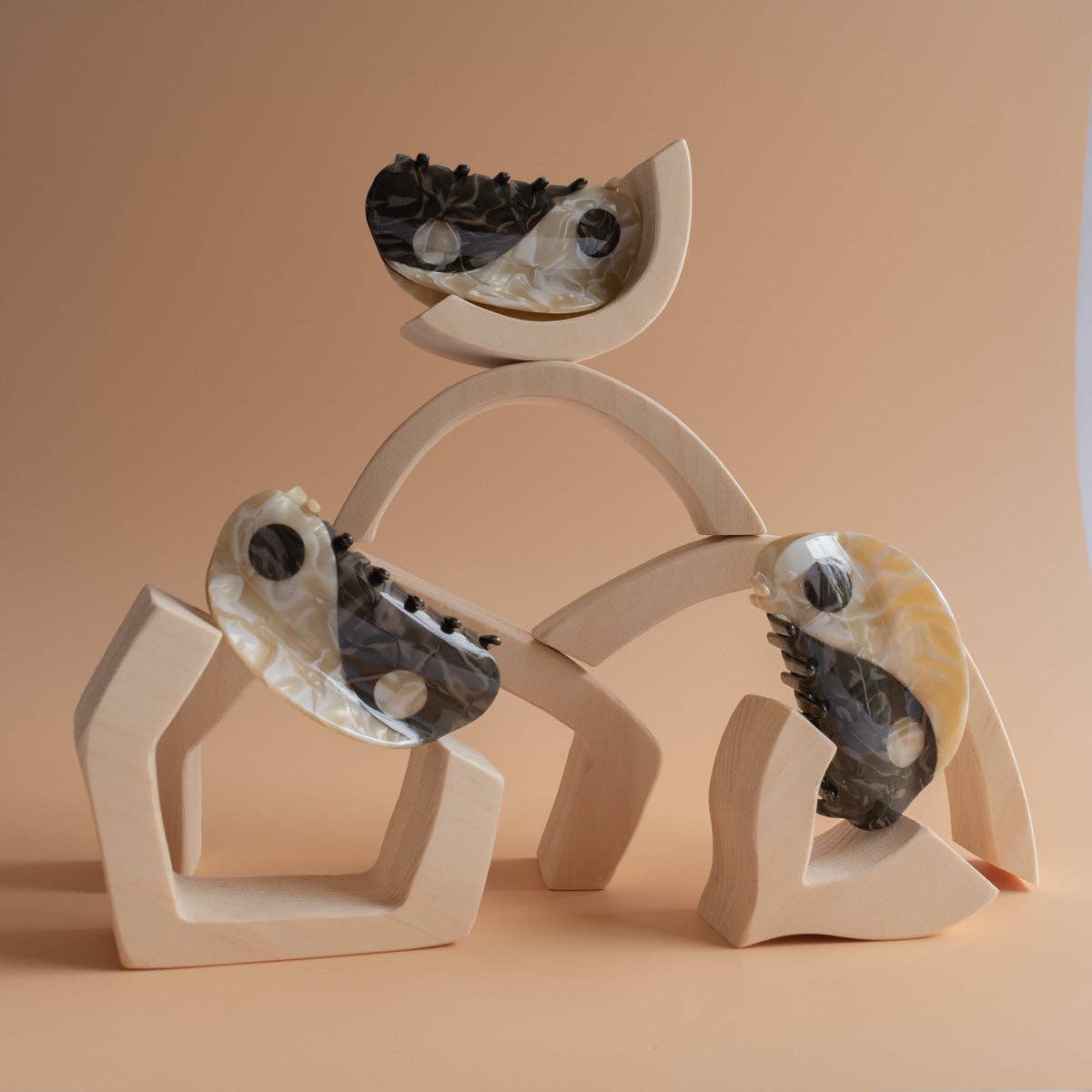 Yin-Yang Hair Claw Neutral