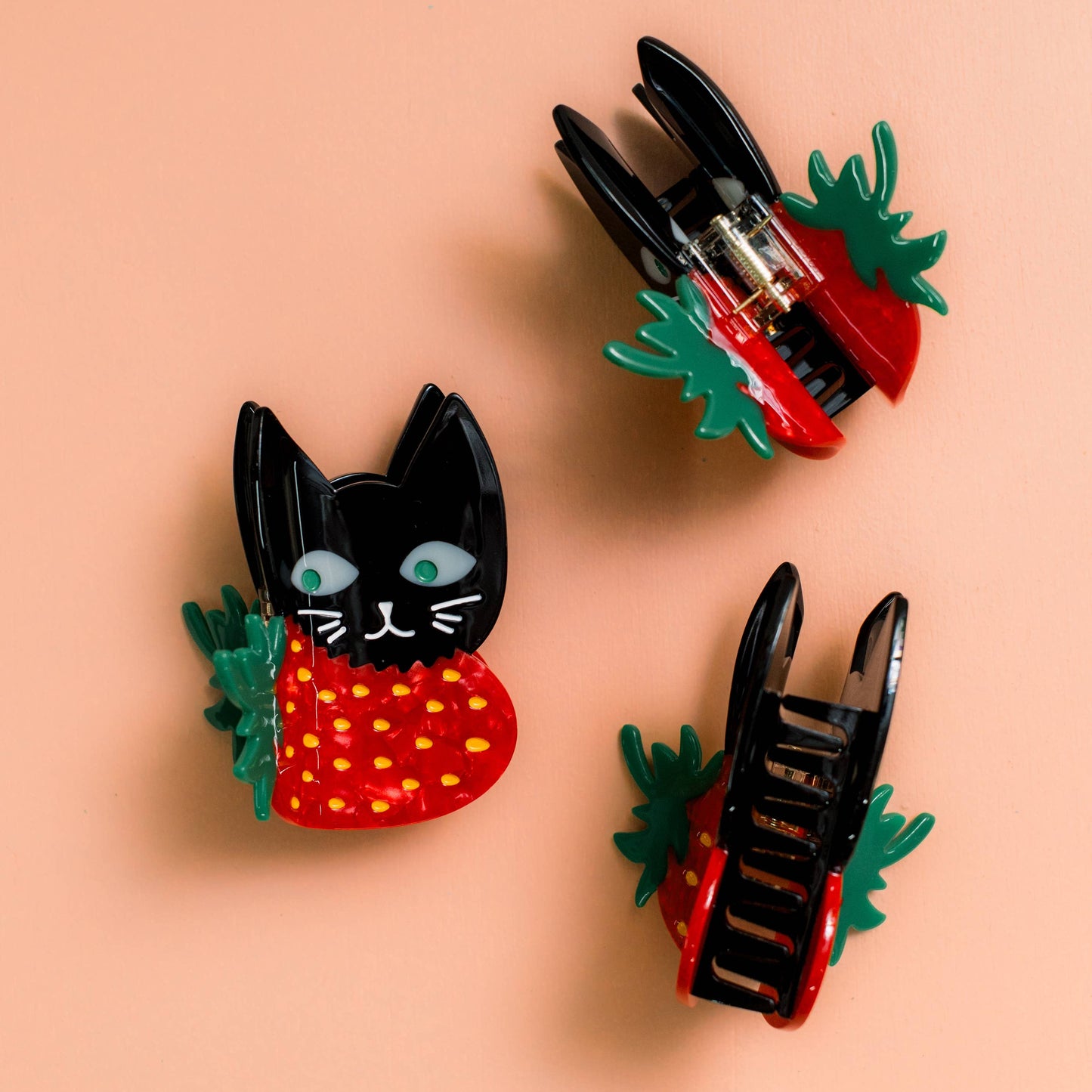 Strawberry Cat Hair Claw