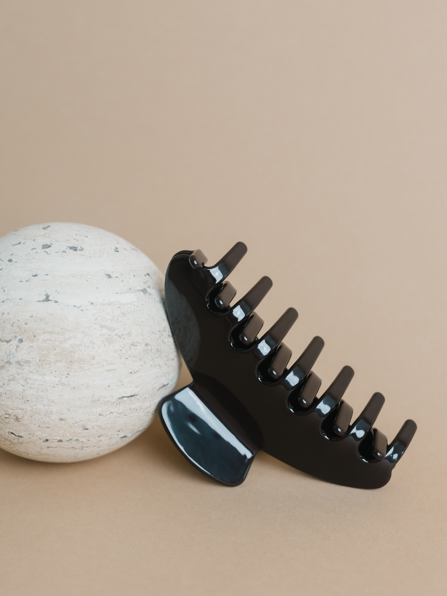 Nat + Noor • Medium Hair Claw Clip • Dark Chocolate