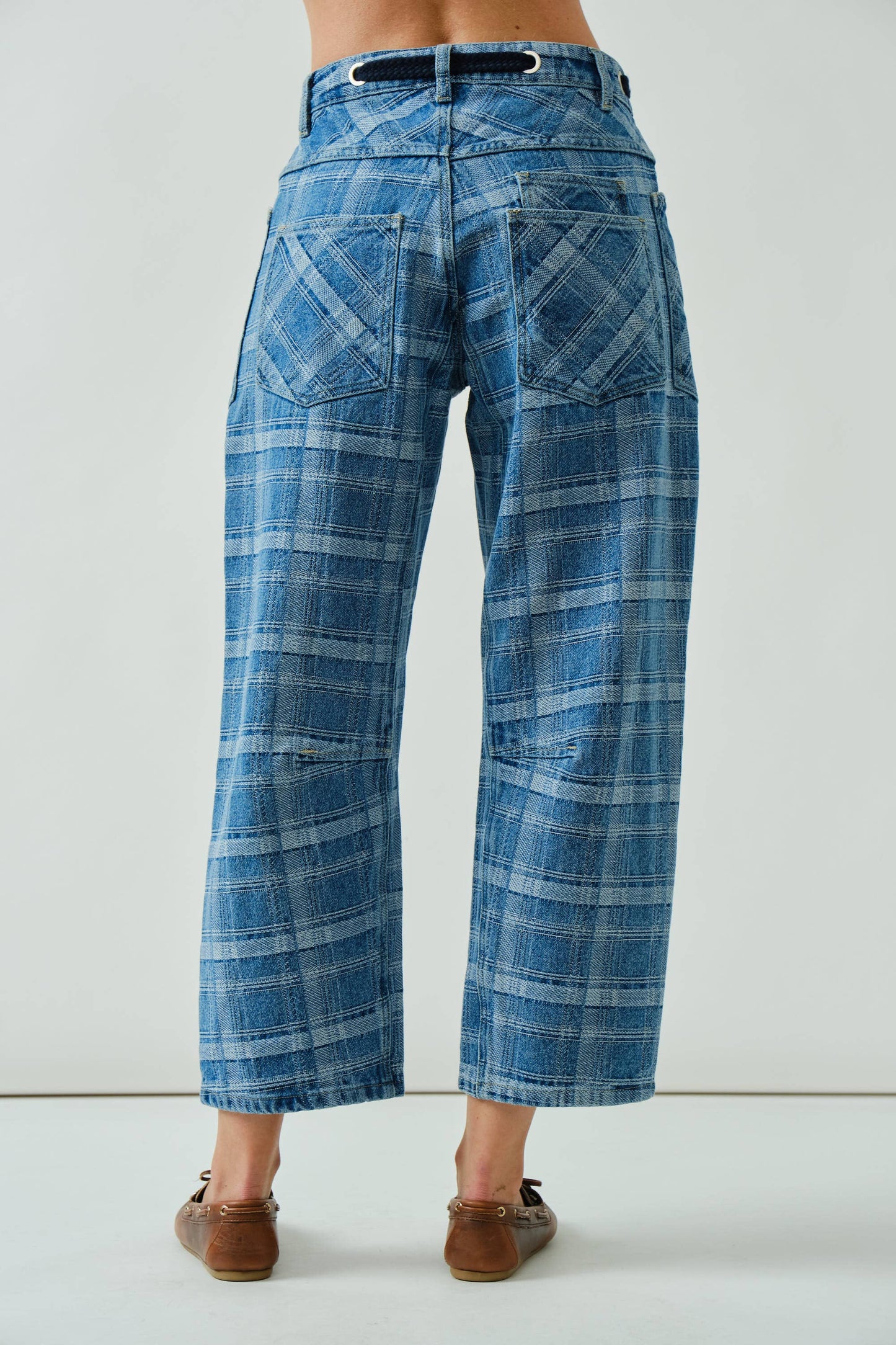 Crop Barrel Denim with Belt • Indigo Plaid