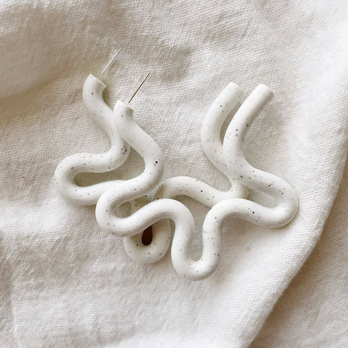 Meadow & Mae • Squiggle Hoops • Vanilla bean