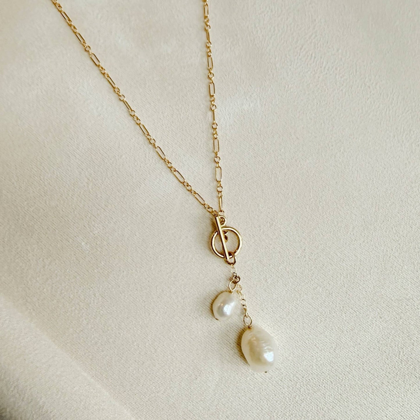 Brynn Pearl Toggle Necklace • Gold Filled