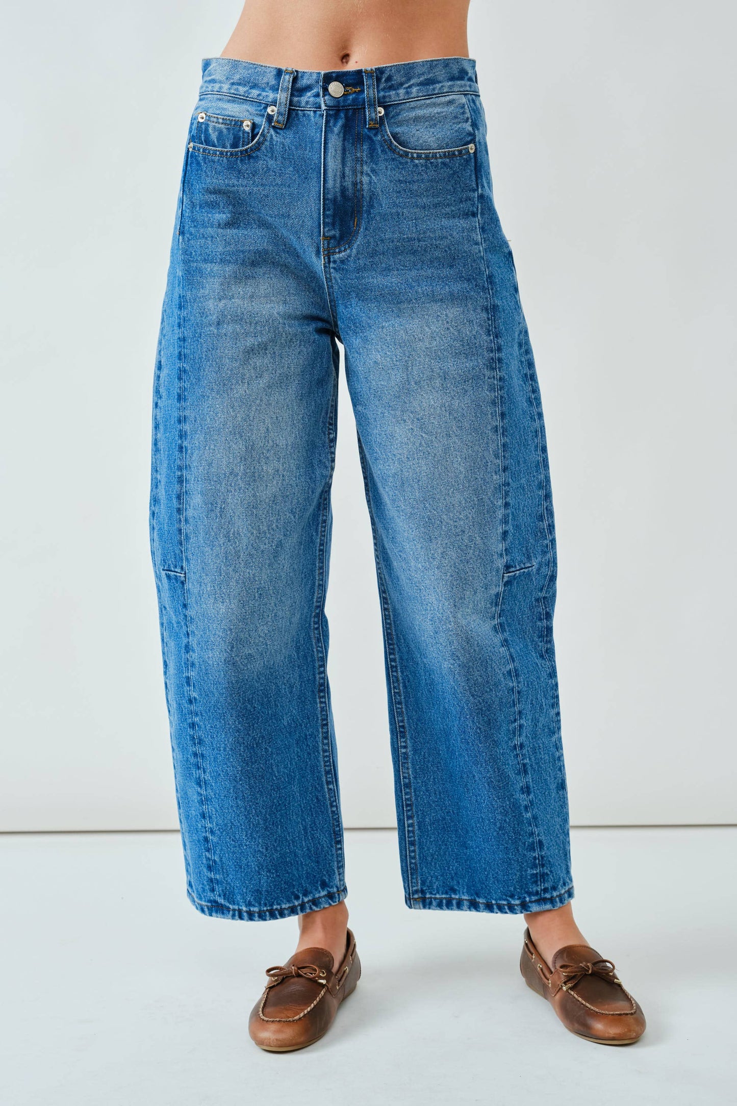 Relaxed Barrel Denim • Medium Wash