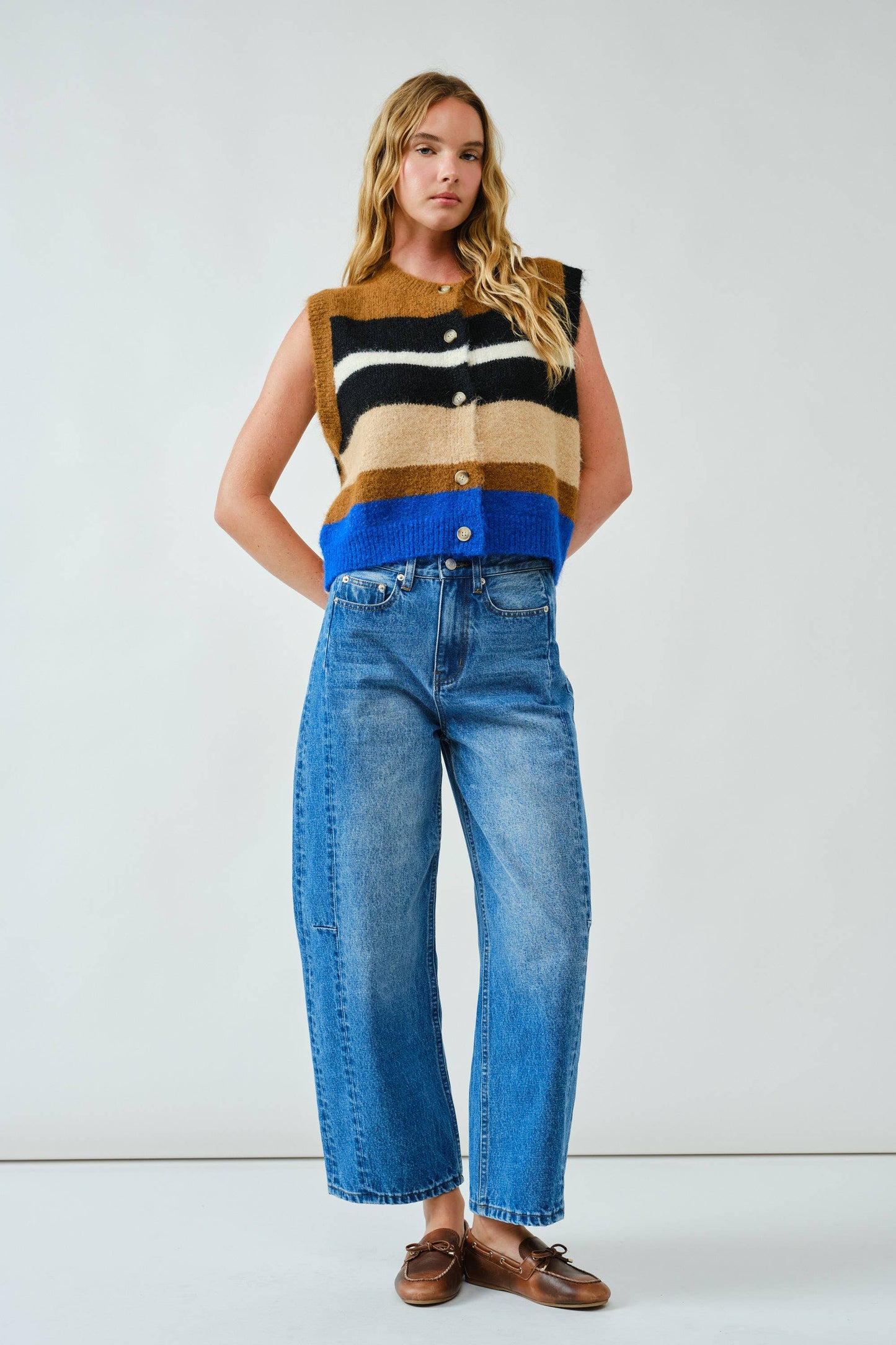 Relaxed Barrel Denim • Medium Wash