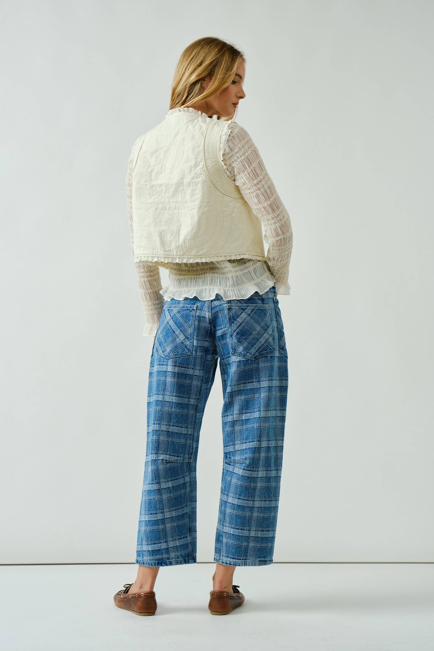 Crop Barrel Denim with Belt • Indigo Plaid
