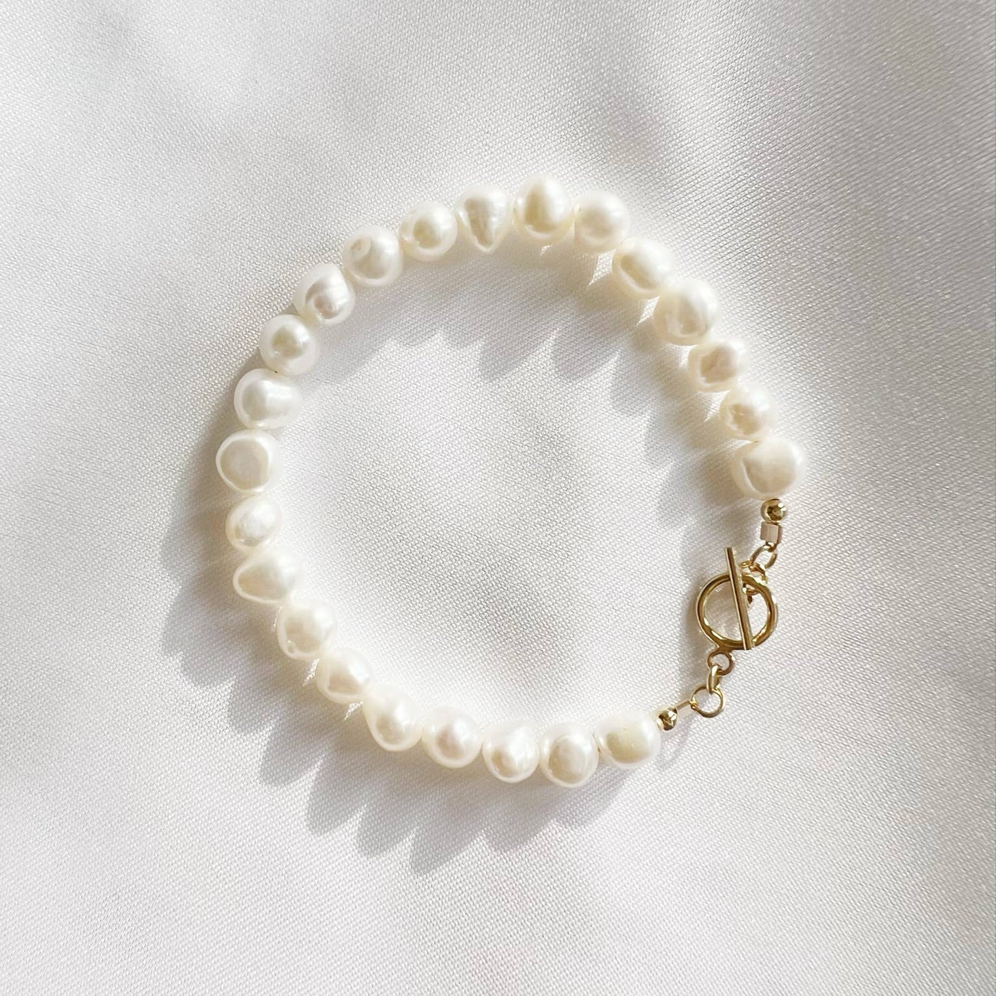 Pearl Toggle Bracelet • Gold Filled