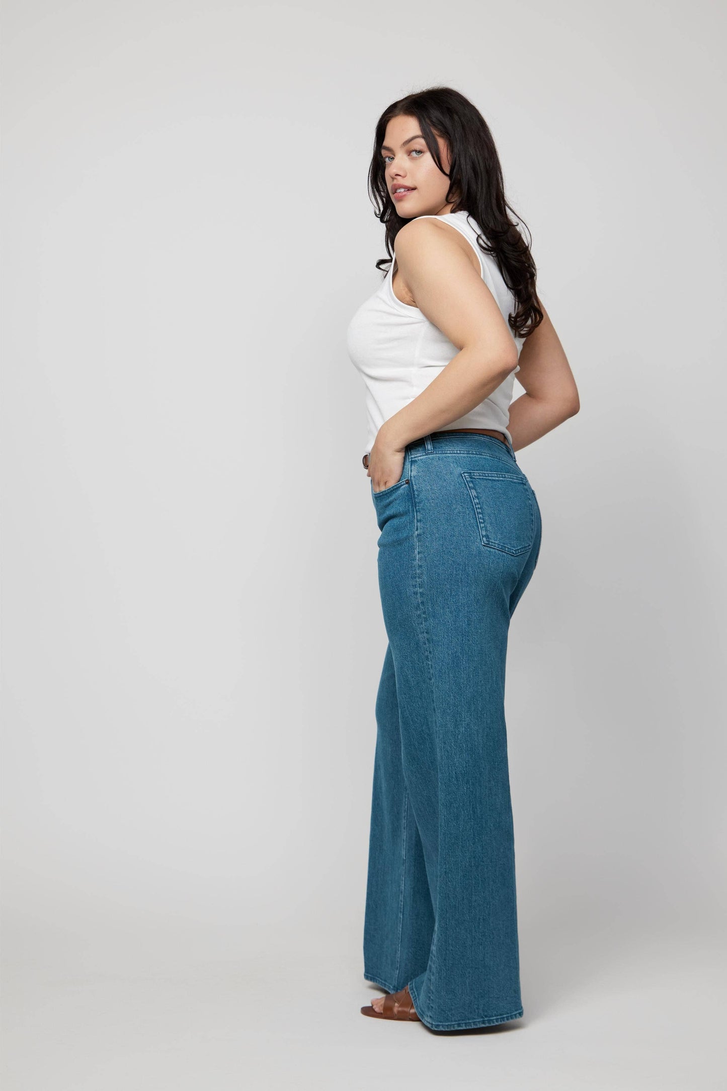 Oliver Logan • Andrews High Rise Extra Wide Leg Jean • Medium Wash