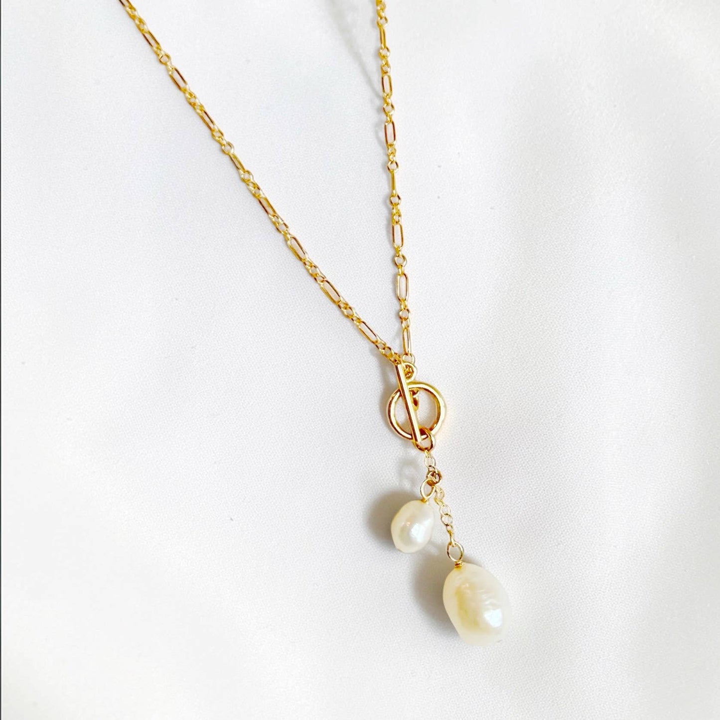 Brynn Pearl Toggle Necklace • Gold Filled