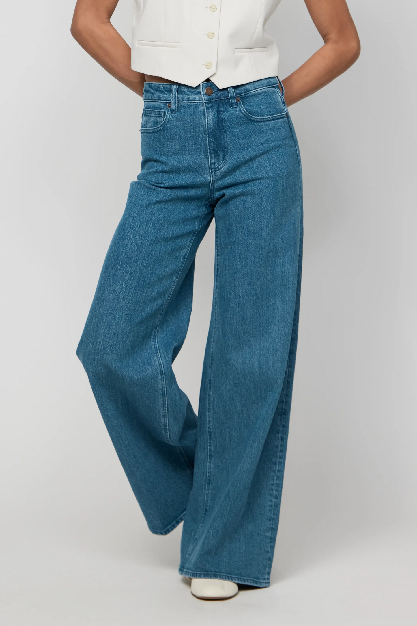 Oliver Logan • Andrews High Rise Extra Wide Leg Jean • Medium Wash