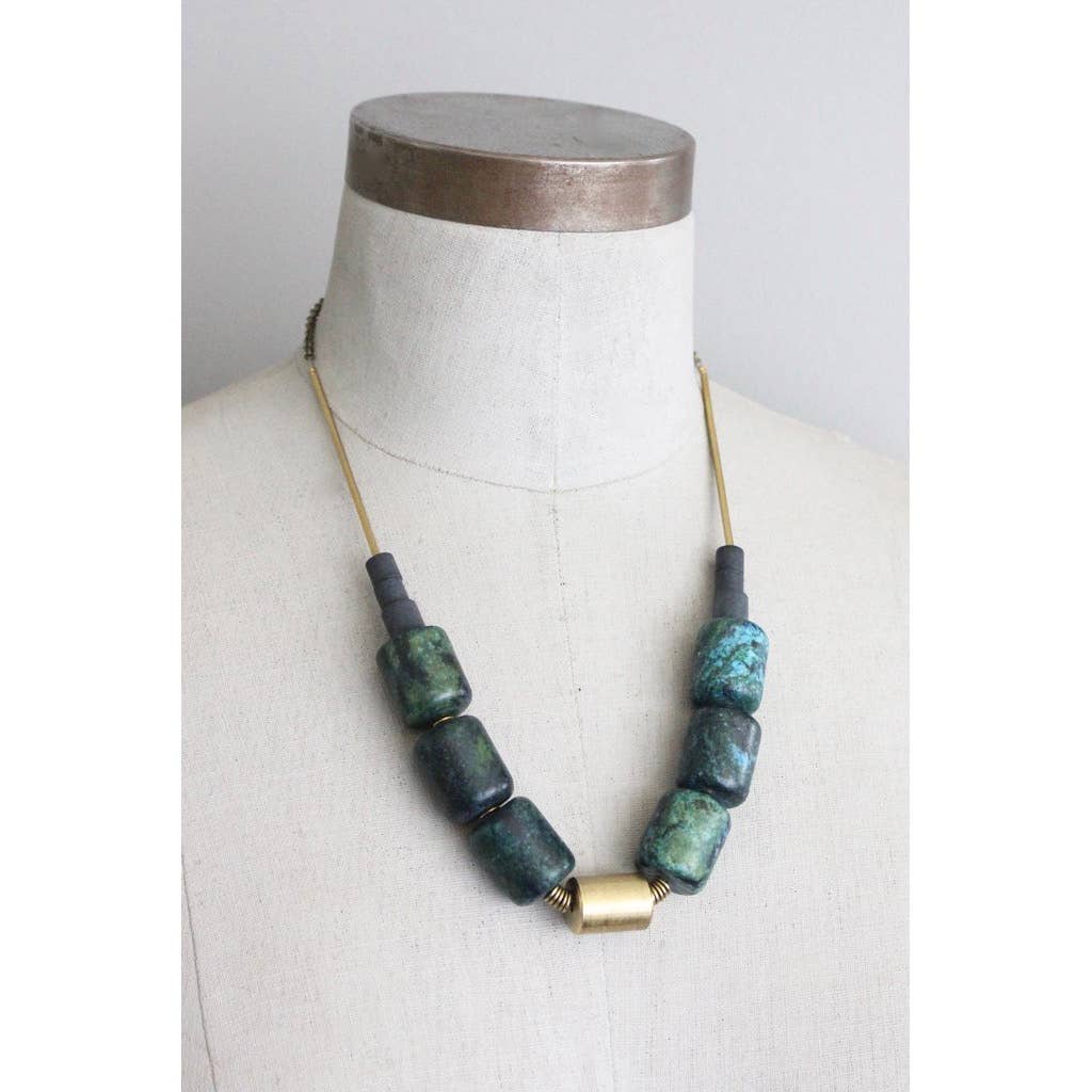 Geometric green and black stone barrel necklace