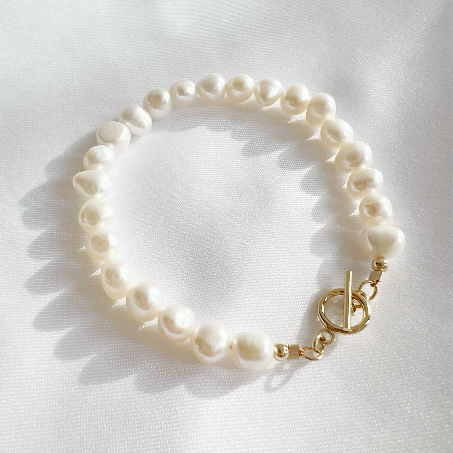Pearl Toggle Bracelet • Gold Filled