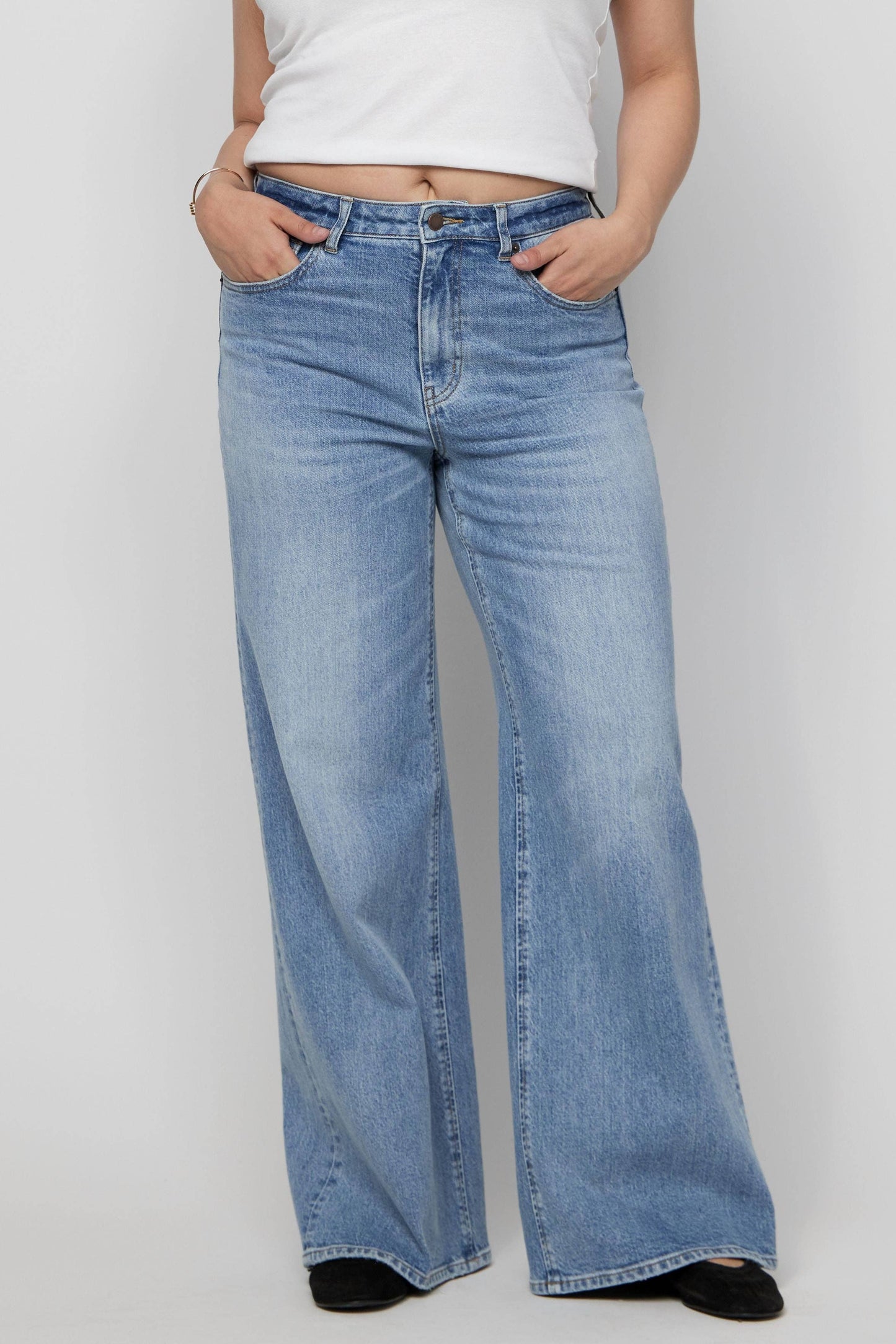 Oliver Logan • Andrews High Rise Extra Wide Leg • Classic Vintage