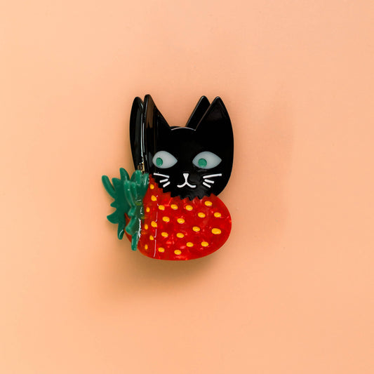 Strawberry Cat Hair Claw