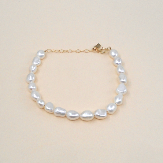 Monika Pearl Bracelet