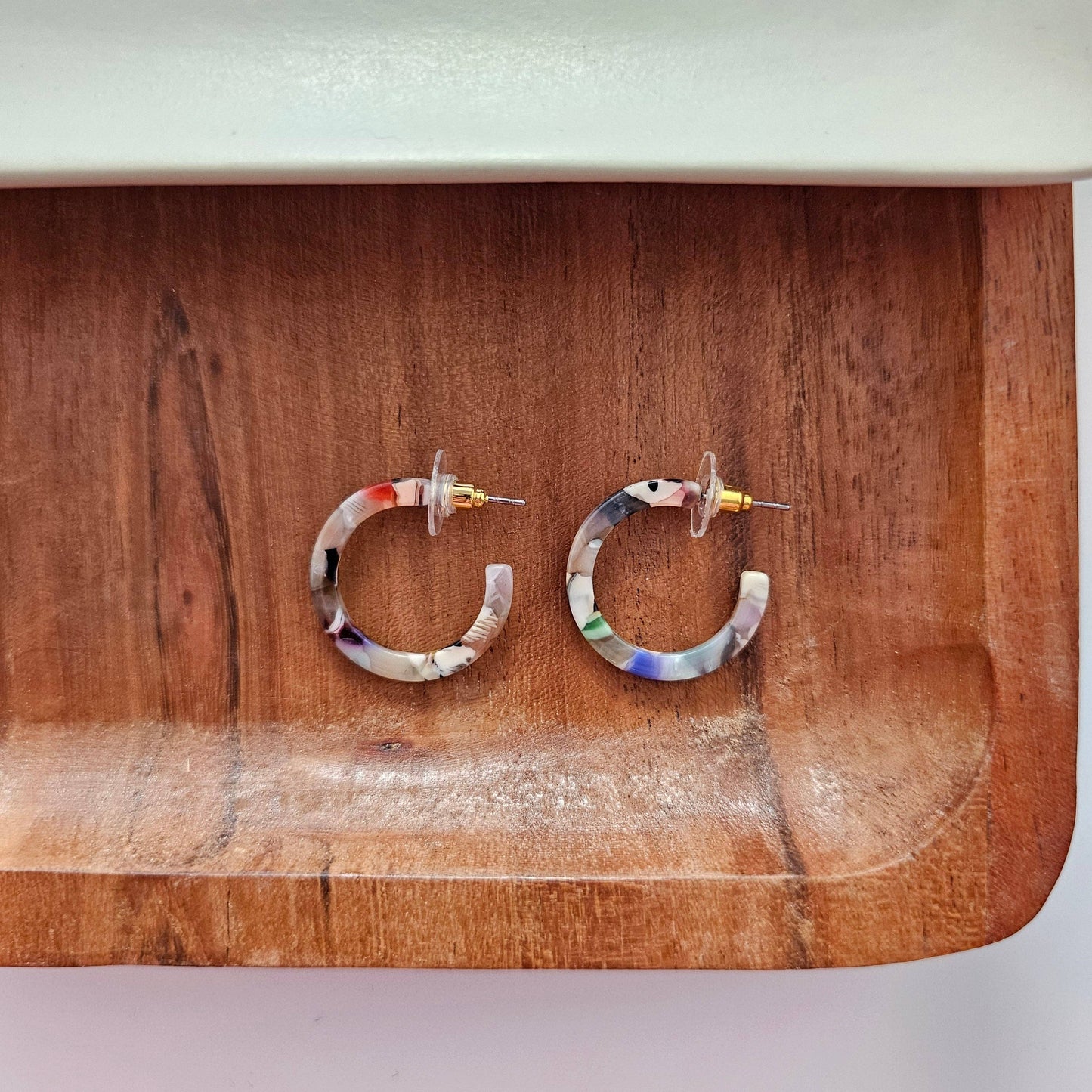 Cam Mini Hoops • Multicolor