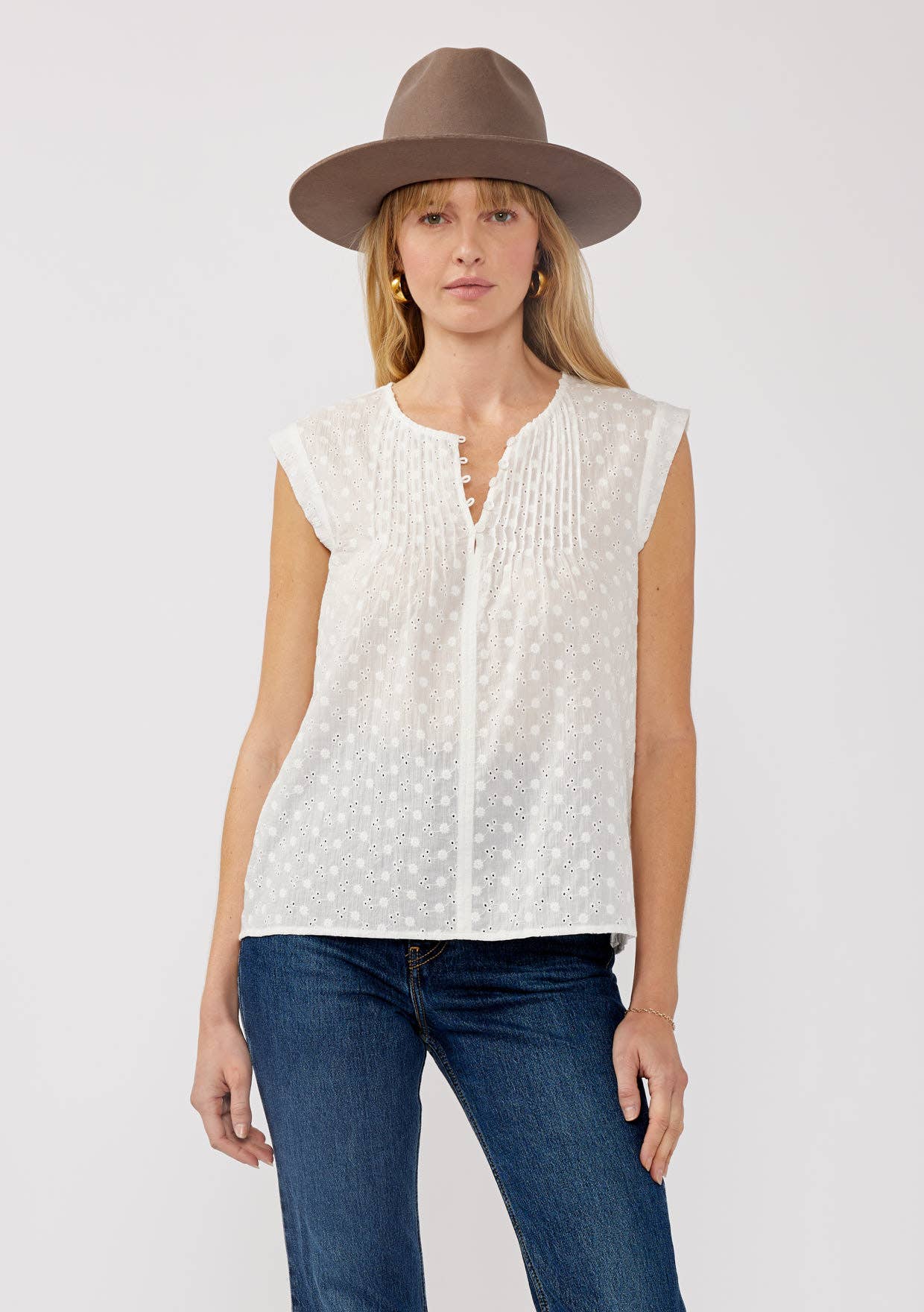 Eyelet Pintuck Sleeveless Top • White