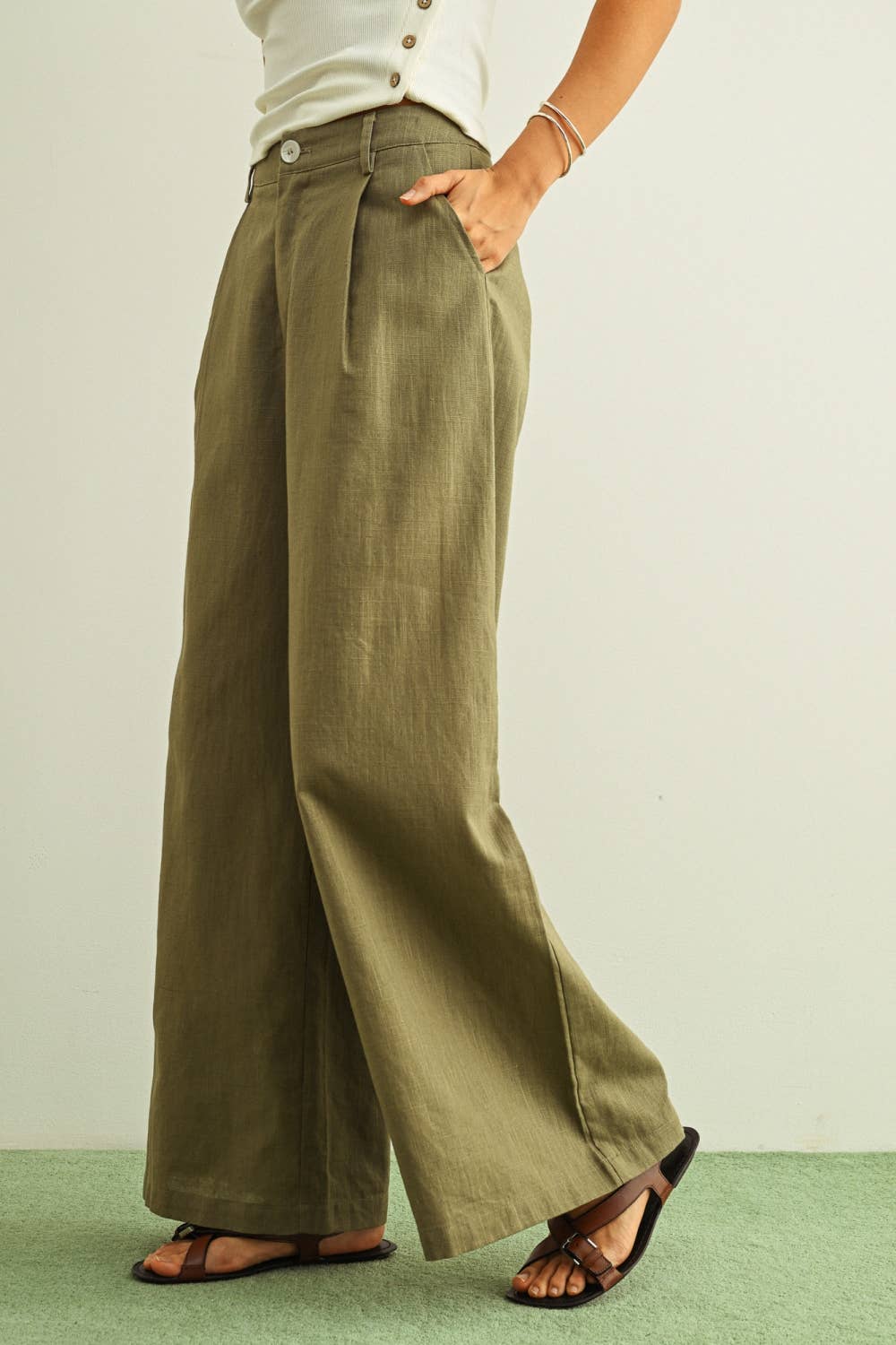 Pleated Linen Trousers • Olive
