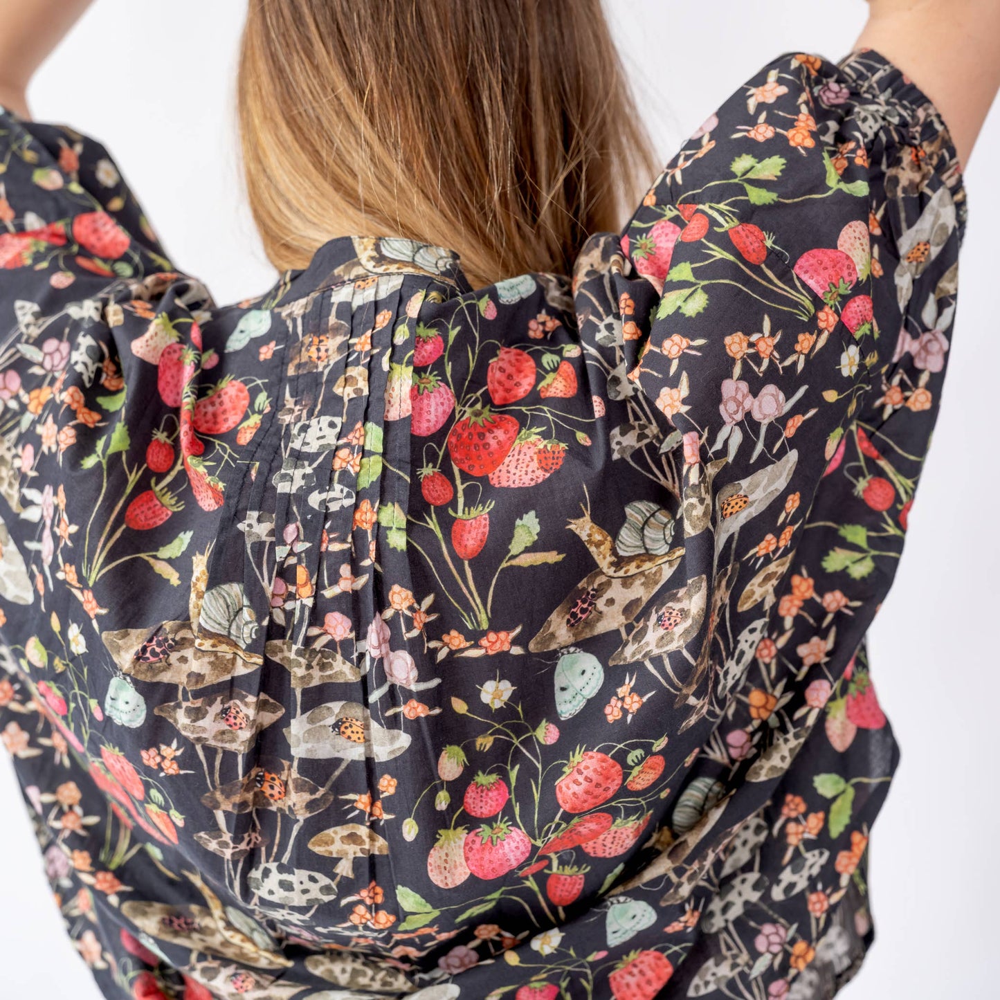 Studio Shirt • Snail in the Night
