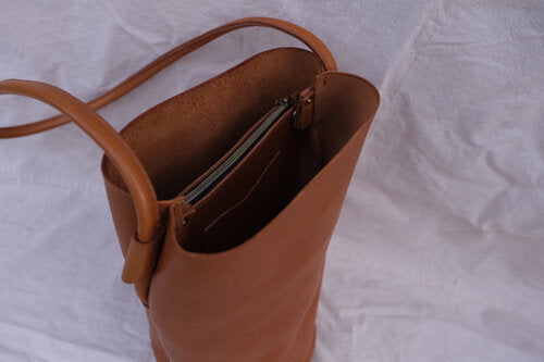 Charlie’s Goods Handmade Modern Bucket Bag Saddle Tan